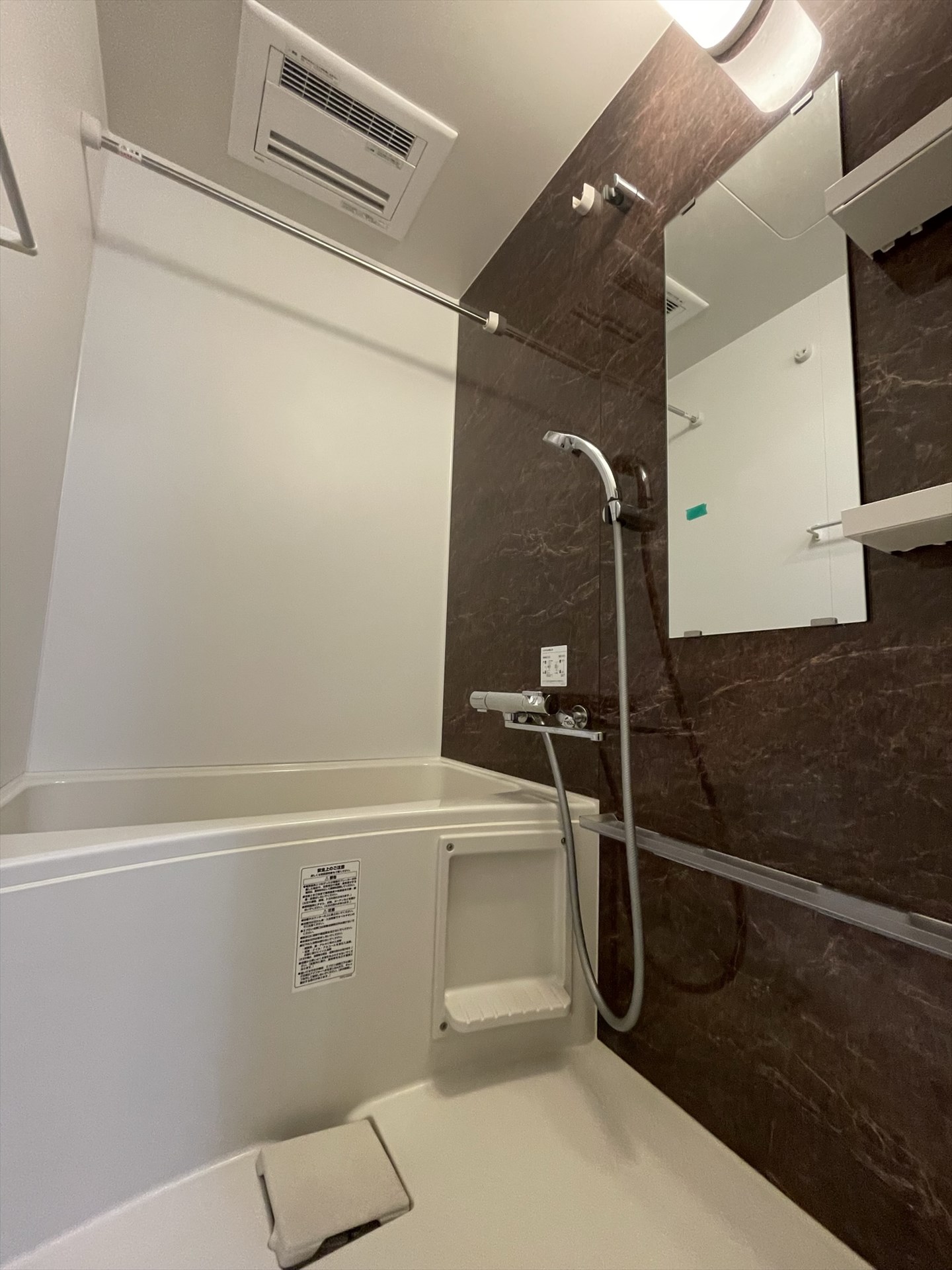 シャワールーム